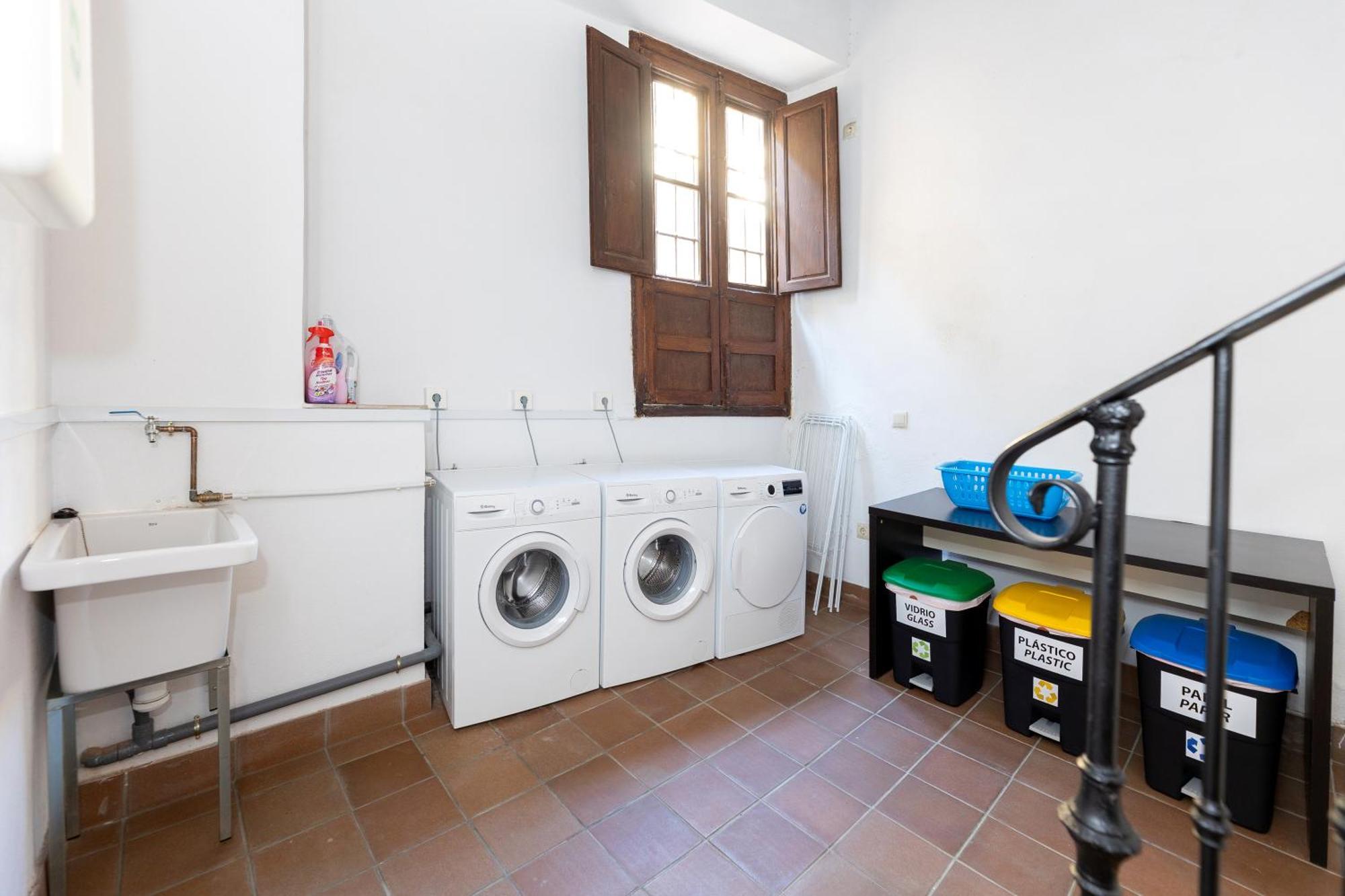 Apartamentos En Pleno Centro, Aljibe Rodrigo Del Campo 2C Granada Luaran gambar